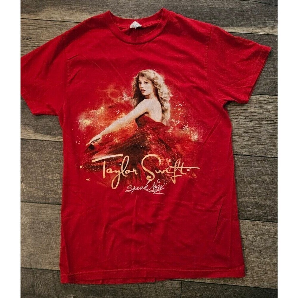 Taylor Swift 2011 Speak Now Tour Red Concert T-Shirt Small